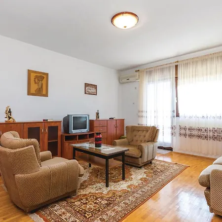 Cozy In With Kitchen Novi Vinodolski