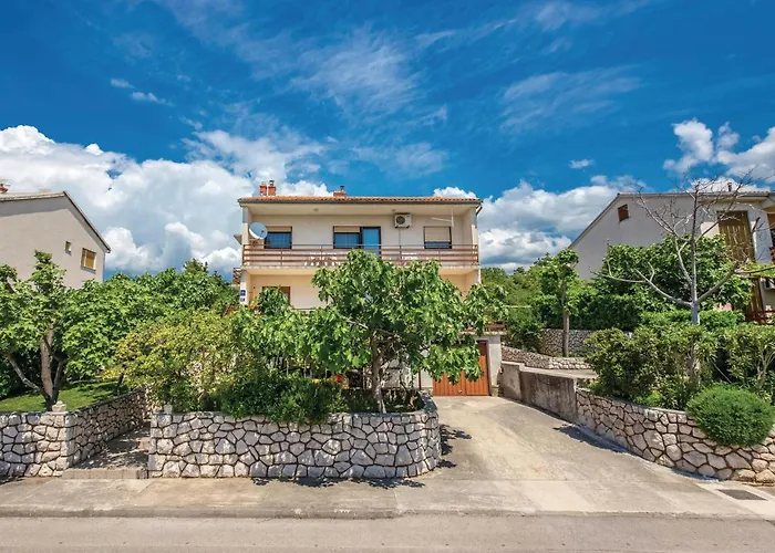 Gorgeous In Apartament Novi Vinodolski