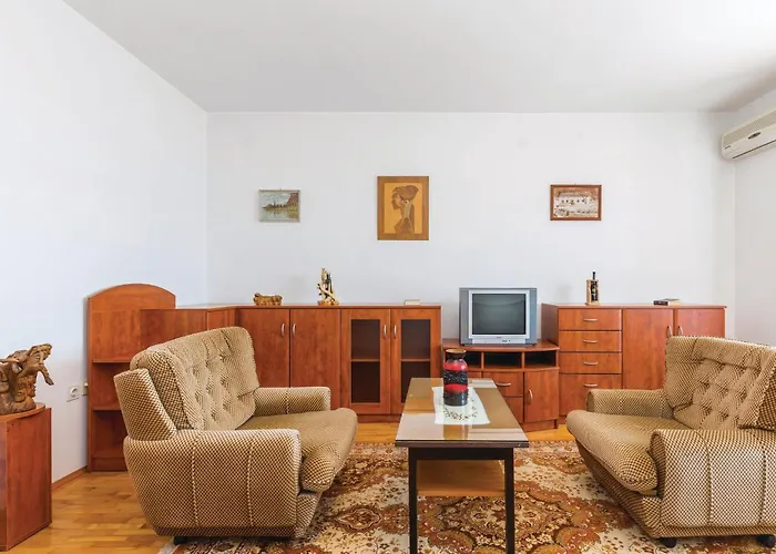 Gorgeous In Apartament Novi Vinodolski